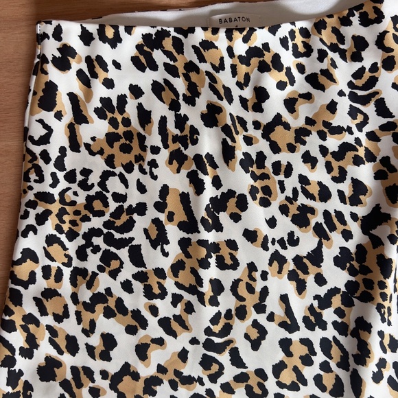 Babaton leopard print slip on midi skirt size 4 animal slinky aline lightweight - Picture 2 of 4